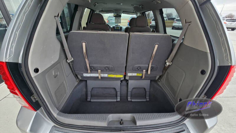 2011 Kia Sedona LX