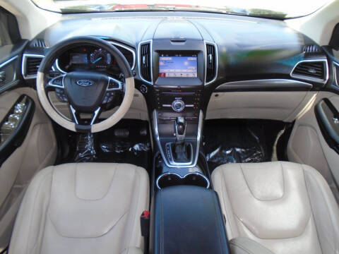 2017 Ford Edge Titanium
