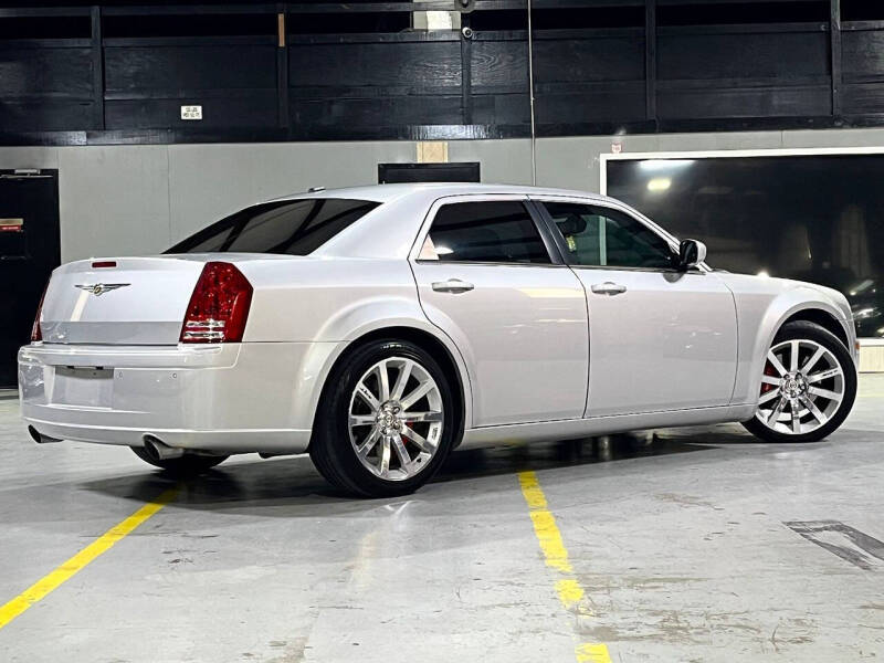 2009 Chrysler 300 SRT-8