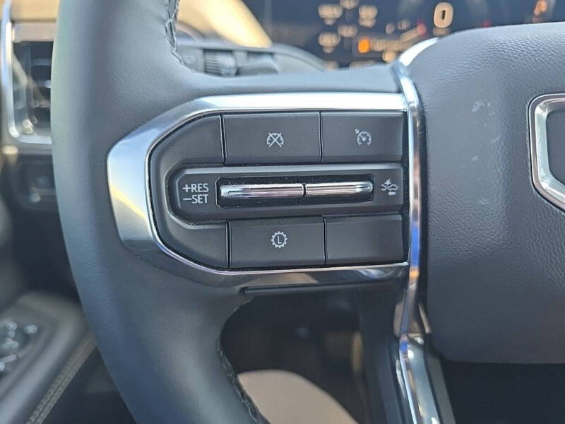 2025 GMC Yukon Elevation