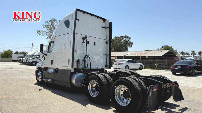 2021 Freightliner Cascadia
