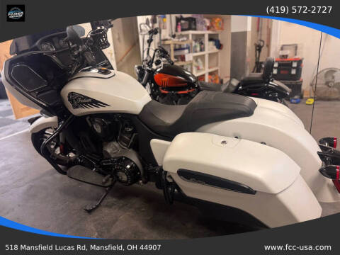 2021 Indian Challenger Dark Horse (Black S