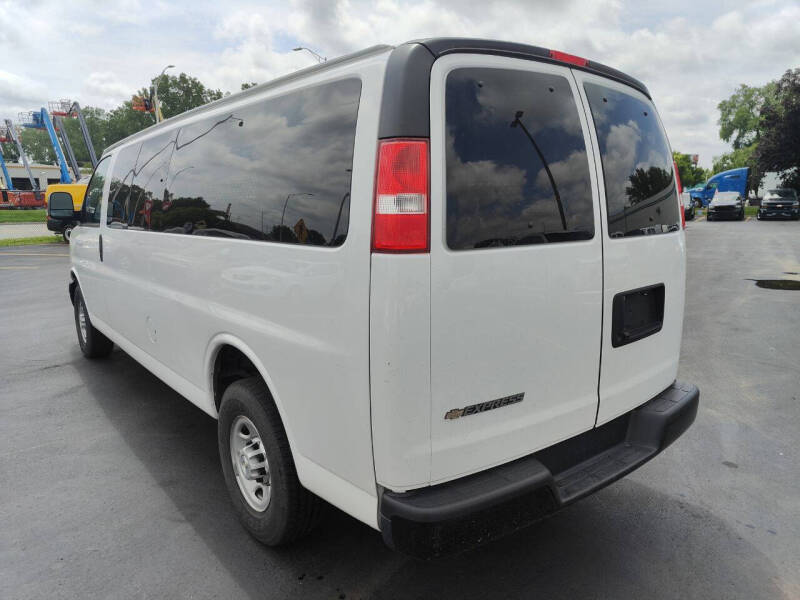 2017 Chevrolet Express LS 3500