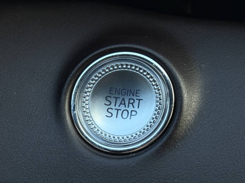 2022 Genesis GV70 2.5T Standard