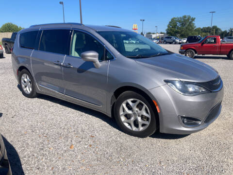 2018 Chrysler Pacifica for sale at McCully's Automotive - Trucks & SUV's in Benton KY