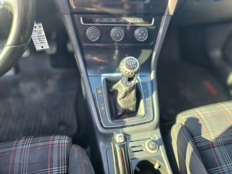 2016 Volkswagen Golf GTI