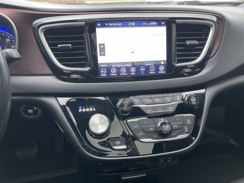 2019 Chrysler Pacifica Touring L Plus 35th Anniversary