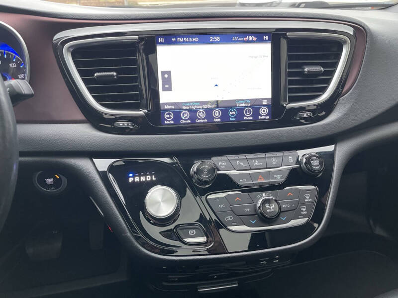 2019 Chrysler Pacifica Touring L Plus 35th Anniversary