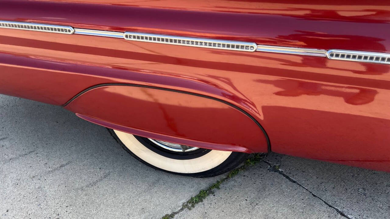 1960 Pontiac Bonneville 16
