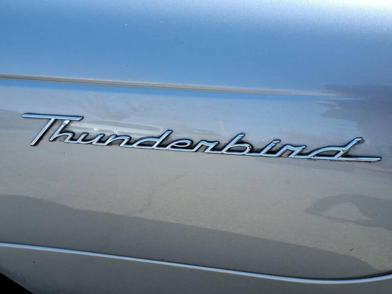2004 Ford Thunderbird Deluxe