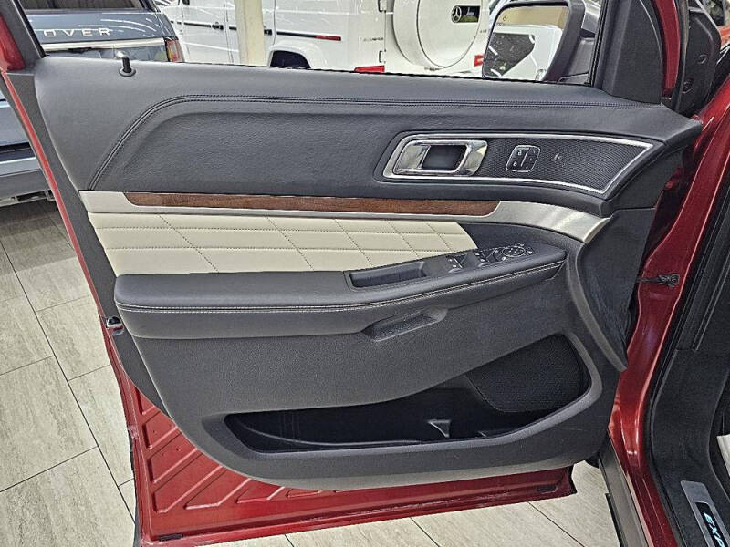 2016 Ford Explorer Platinum