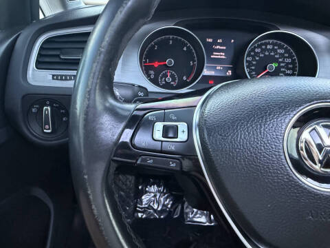 2015 Volkswagen Golf SportWagen TDI SE