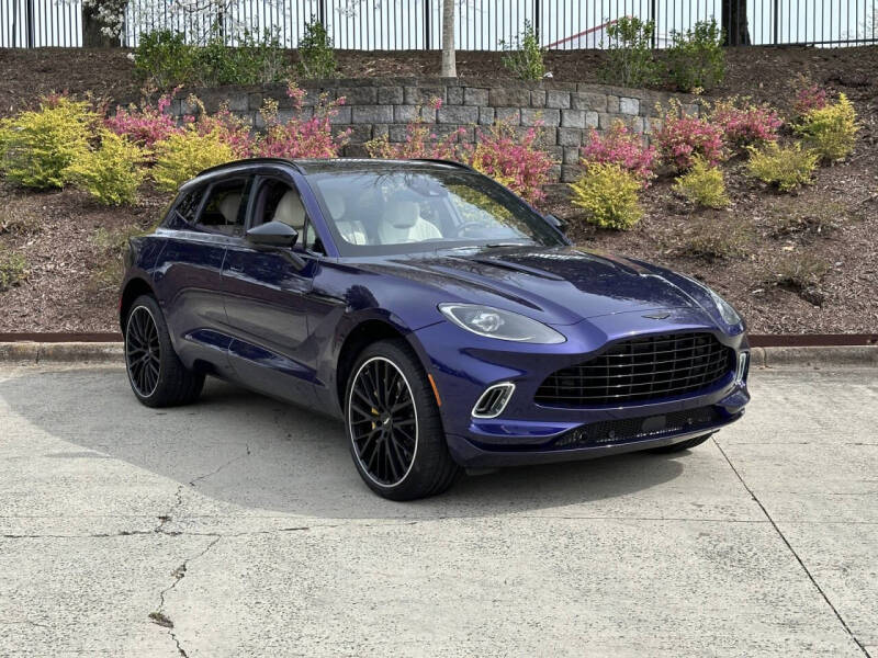 2023 Aston Martin DBX