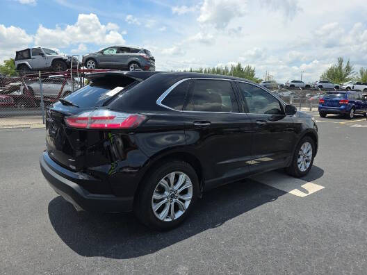 2022 Ford Edge Titanium