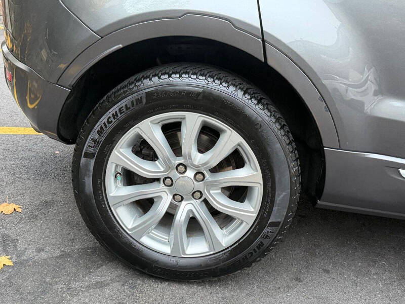 2019 Land Rover Range Rover Evoque SE