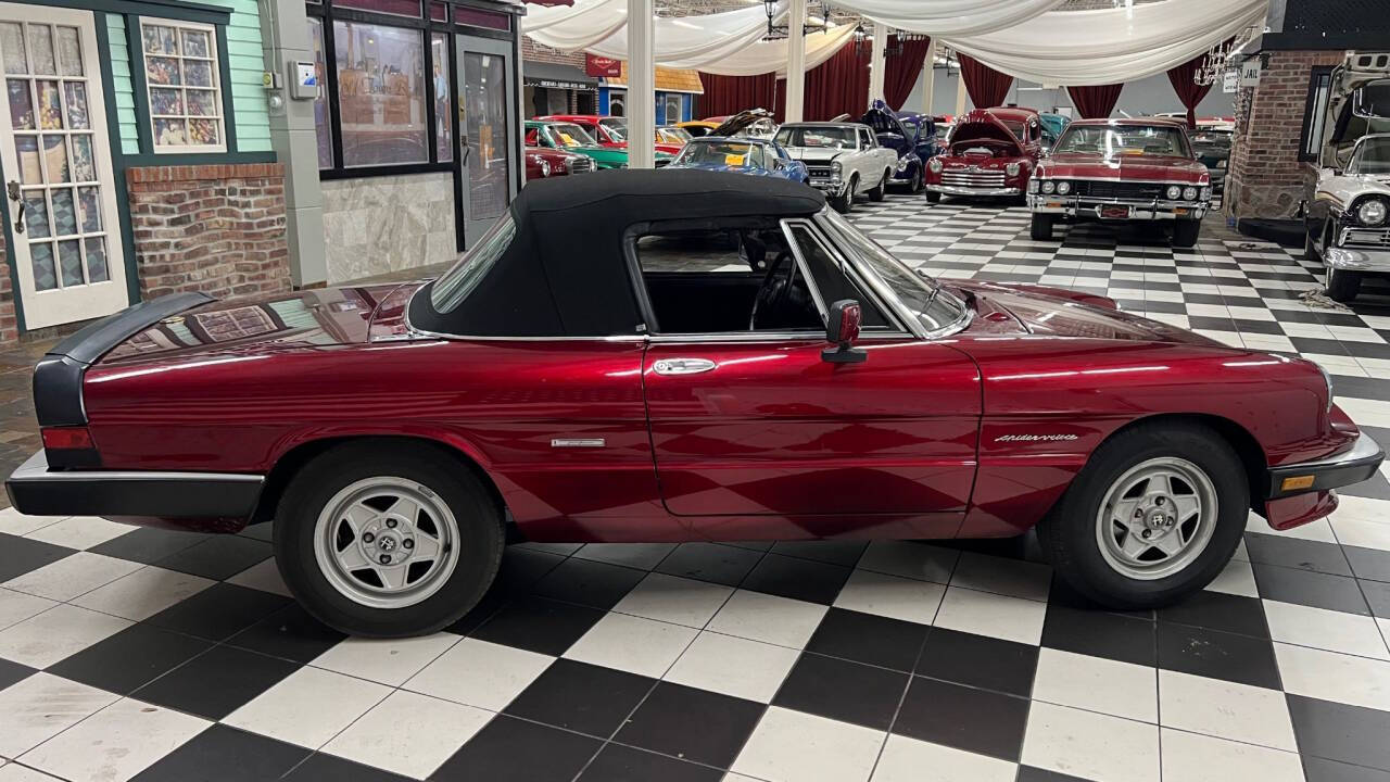 1986 Alfa Romeo Spider 11