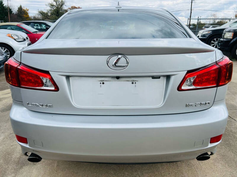 2009 Lexus IS 250 photo 4