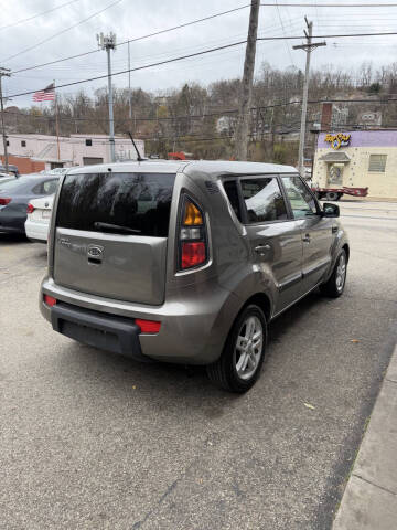 2011 Kia Soul +