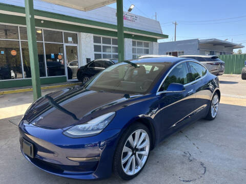 2019 Tesla Model 3 for sale at Auto Outlet Inc. in Houston TX