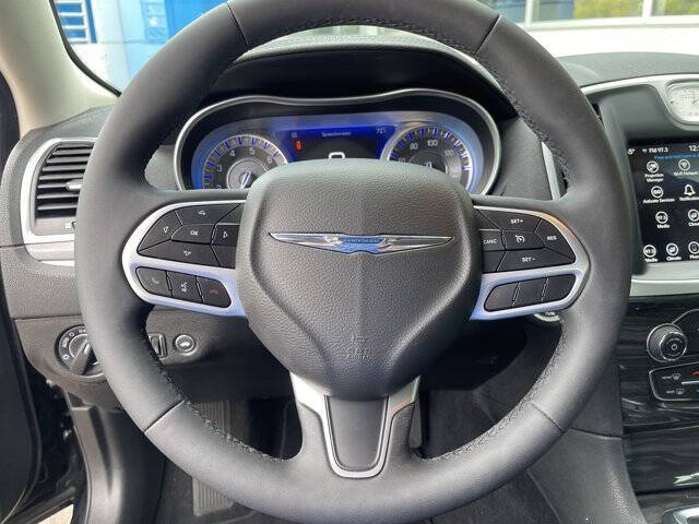 2022 Chrysler 300 Touring