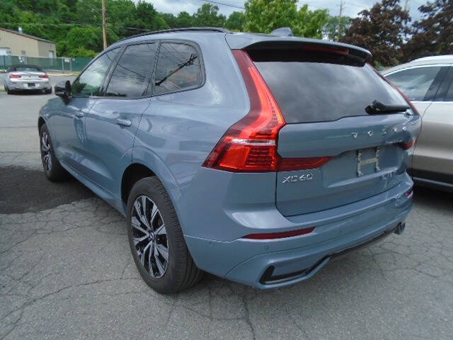 2024 Volvo XC60 B5 Plus Dark Theme