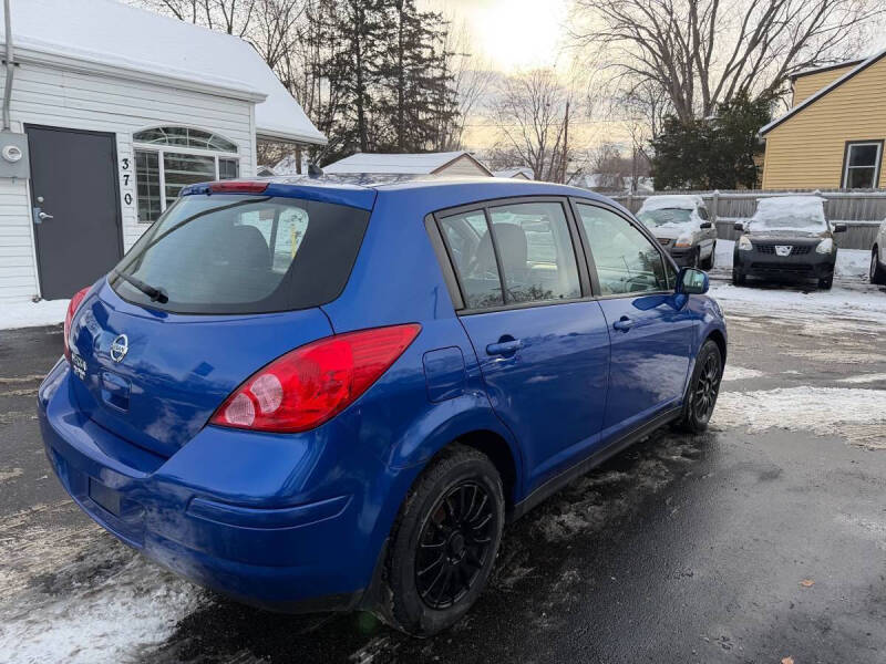 2011 Nissan Versa 1.8 S