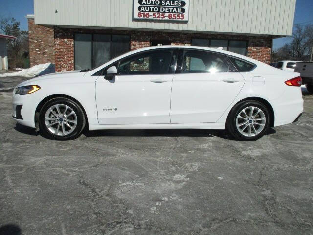 2019 Ford Fusion Hybrid for sale at Pinnacle Investments LLC in Lees Summit MO