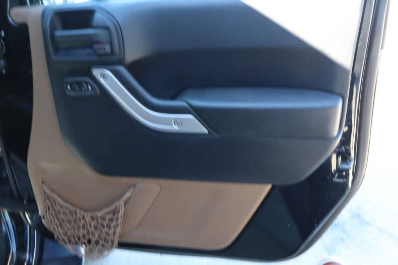 2012 Jeep Wrangler Unlimited Sahara