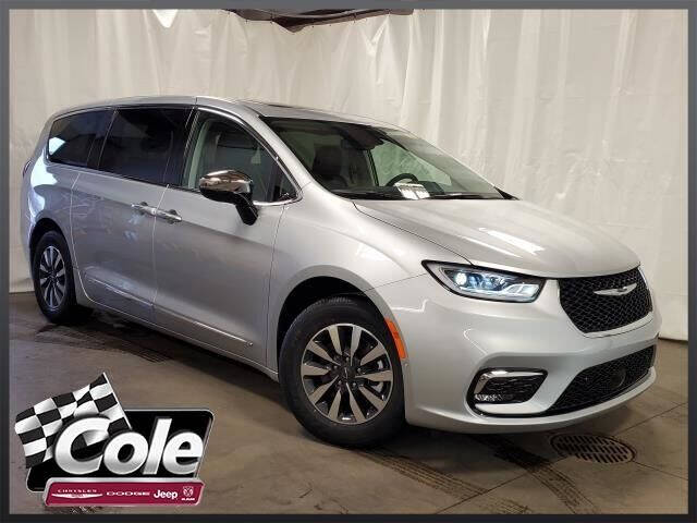 2023 Chrysler Pacifica Plug-In Hybrid for sale at COLE Automotive in Kalamazoo MI