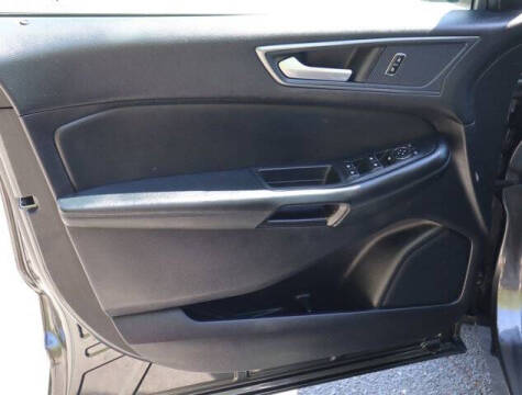 2020 Ford Edge SE
