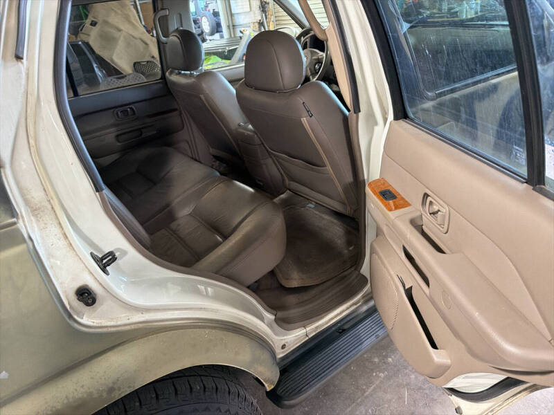 2003 Nissan Pathfinder LE