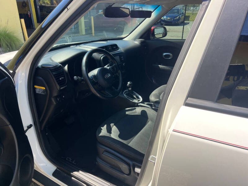 2017 Kia Soul +