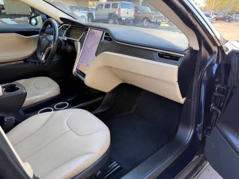2013 Tesla Model S