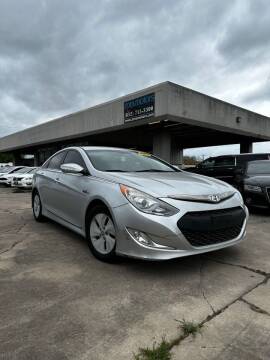 2014 Hyundai Sonata Hybrid for sale at ZORA MOTORS in Rosenberg TX
