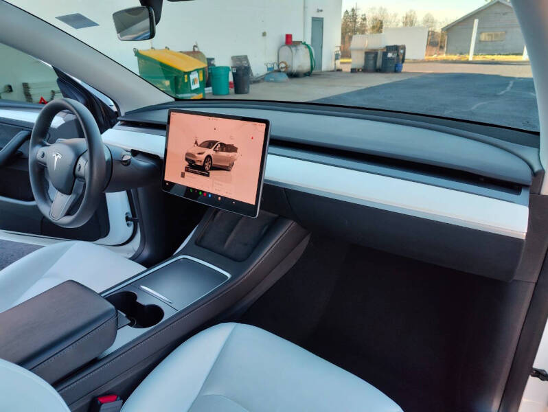 2023 Tesla Model Y Long Range