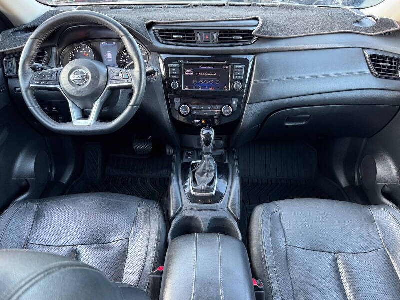 2020 Nissan Rogue SL