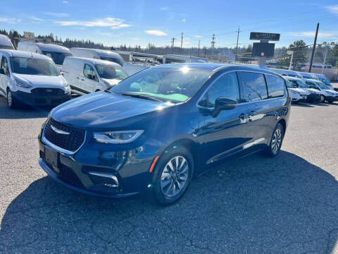 2023 Chrysler Pacifica Plug-In Hybrid for sale at Lakeside Auto in Lynnwood WA