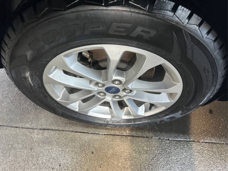 2020 Ford Escape SE