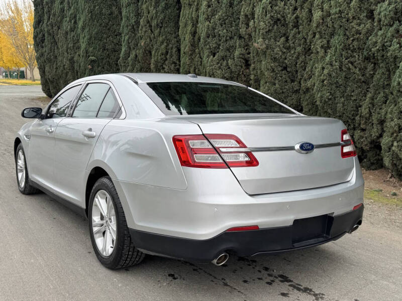 2016 Ford Taurus SEL