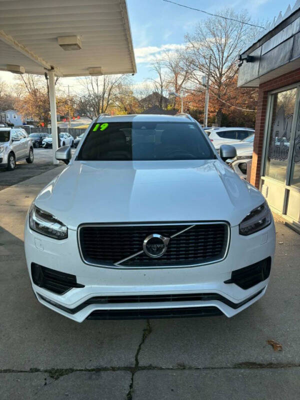2019 Volvo XC90 T6 R-Design