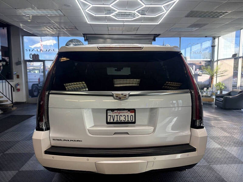 2017 Cadillac Escalade ESV Platinum