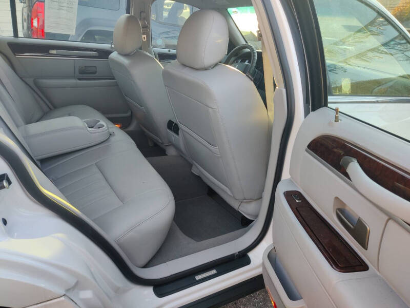 2007 Lincoln Town Car Signature