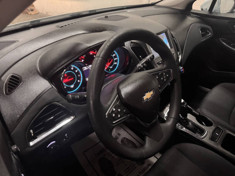 2018 Chevrolet Cruze LT Auto