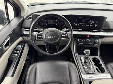 2024 Kia Carnival LX