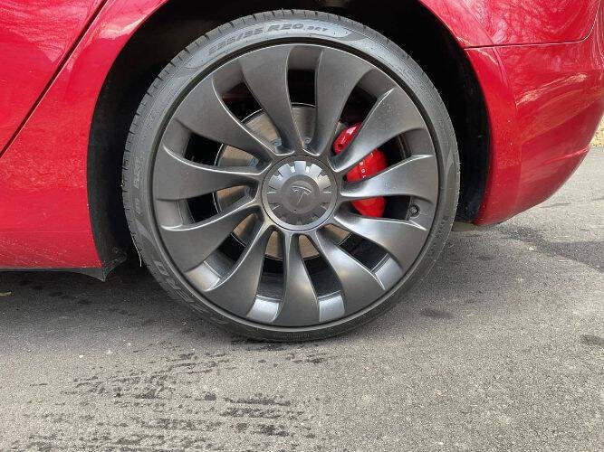 2023 Tesla 3 Performance