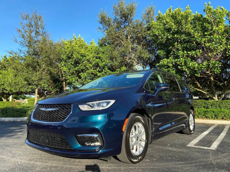 2022 Chrysler Pacifica Touring L