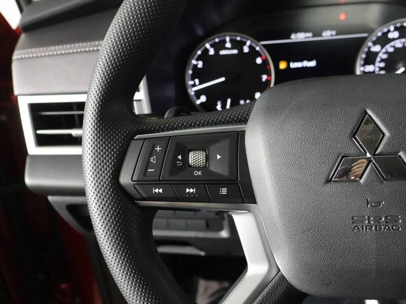 2025 Mitsubishi Outlander ES