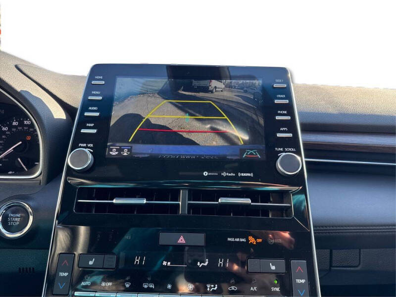 2022 Toyota Avalon XLE