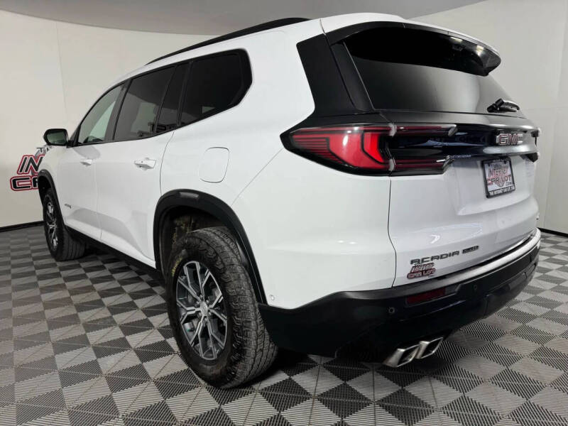 2024 GMC Acadia AT4
