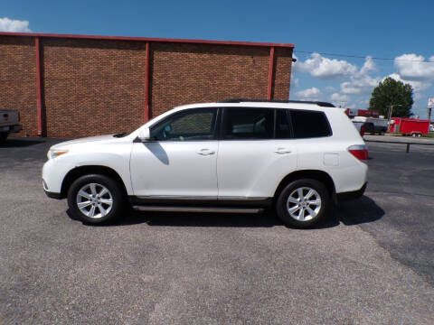 2013 Toyota Highlander for sale at A & P Automotive in Montgomery AL